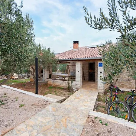بيت للعطل Lovely In Prosika With Wifi Banjevacki Stanovi