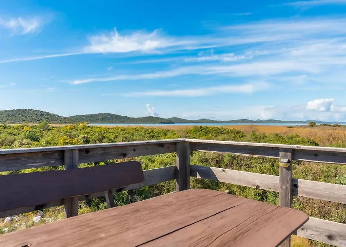 بيت للعطل Awesome In Prosika With Wifi