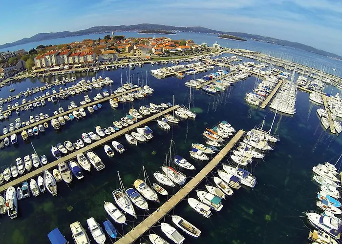 بيت للعطل Awesome In Prosika With Wifi